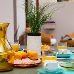 La Casa Sulla Piazza - Con Giardino Vakantiehuis