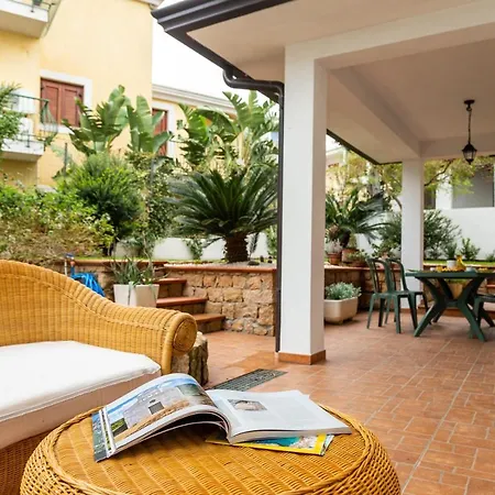 La Casa Sulla Piazza - Con Giardino Holiday home *