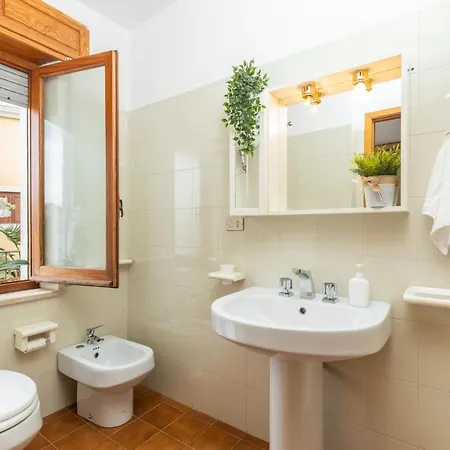 La Casa Sulla Piazza - Con Giardino Holiday home *